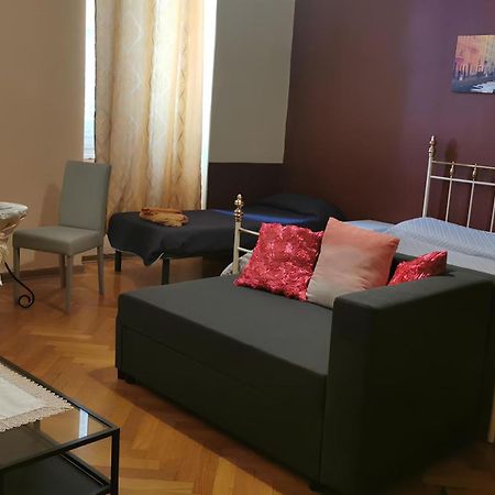 Affittacamere Guerrero Jr Tra Storia E Cultura Trieste Exterior foto